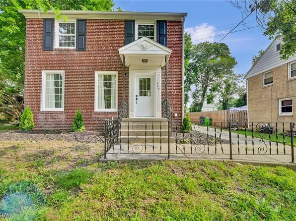 349 E Park Ave, Barberton, OH 44203