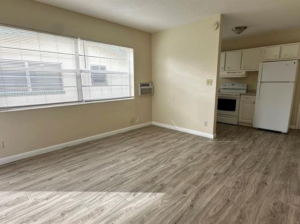 719 SE 16th St APT 5