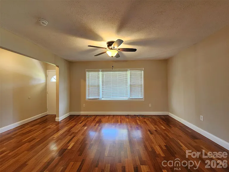 1052 Rembrandt Dr SW — Photo 3