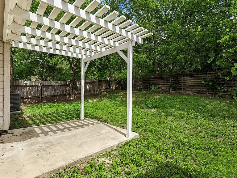 3932 Heritage Hill Dr — Photo 22