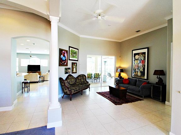 5th image of 1040 Wild Flower Dr