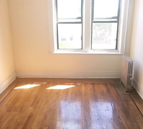 3rd image of 284 E 31st St APT 4c