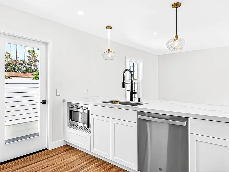 5113 E The Toledo — Photo 11