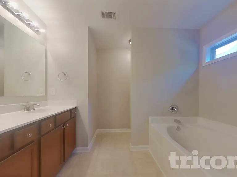 223 Madison Ave — Photo 9