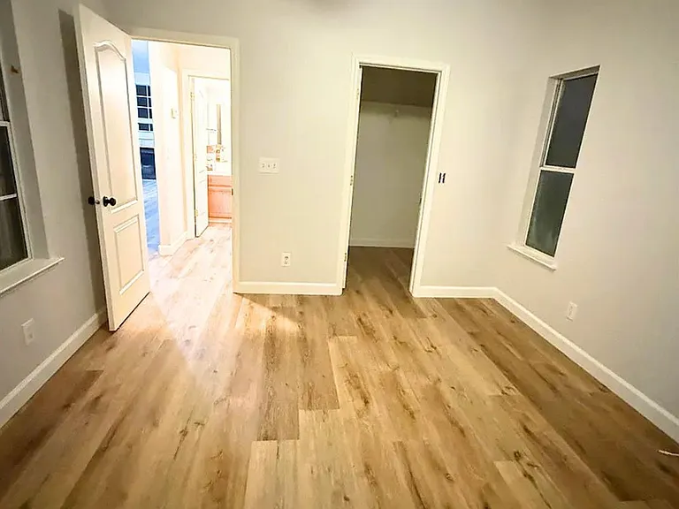 2804 E Deyoung Dr — Photo 8