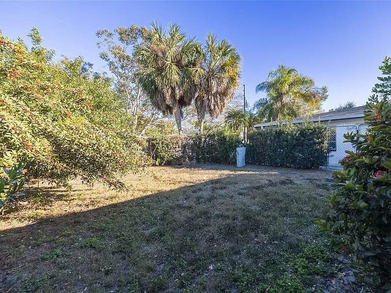 400 S Meteor Ave — Photo 15