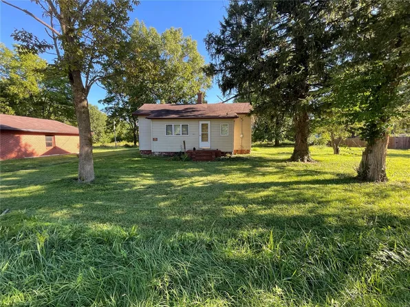 311 W Dorsey St, Benld, IL 62009