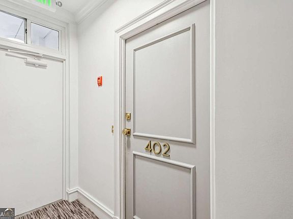5th image of 2632 Peachtree Rd NW #402B