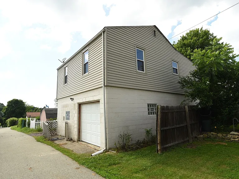 742 Lemington St — Photo 24