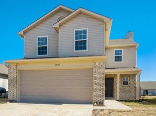 1827 Farm Meadow Dr, Greenwood, IN 46143