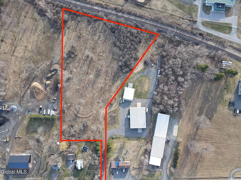 2nd image of 570 Hudson River Road