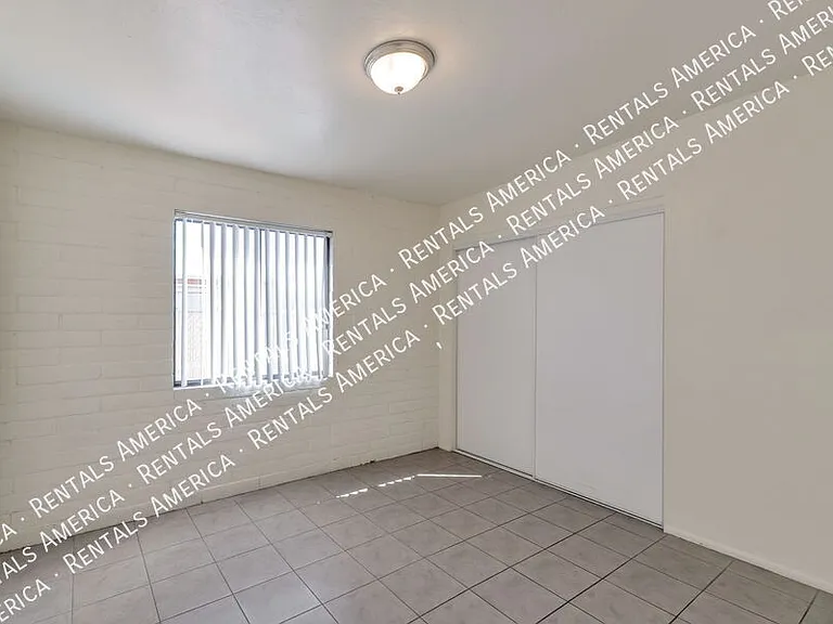 7051 S 6th Ave #1 — Photo 11