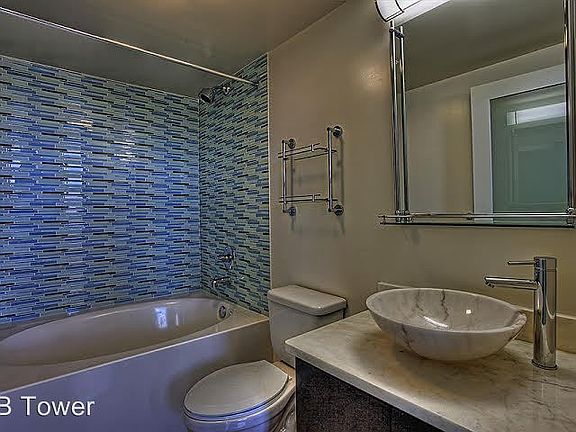4th image of 600 S Spring St Unit 213