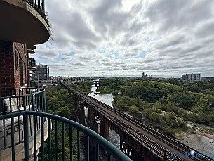 2 bed, 2.0 bath, 1466 sqft, $3,000 — Photo 2