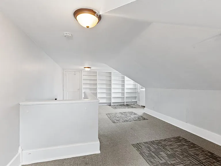 1227 N 19th St — Photo 27