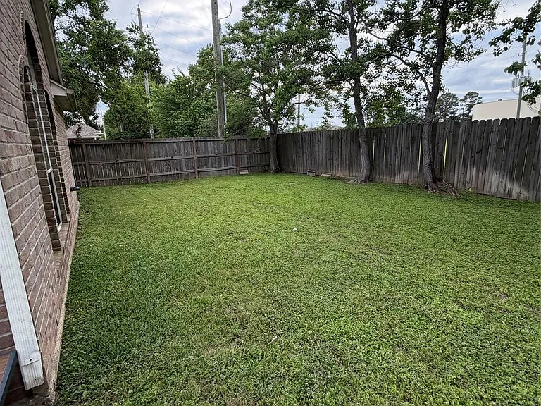 2922 Sandleigh Dr — Photo 10