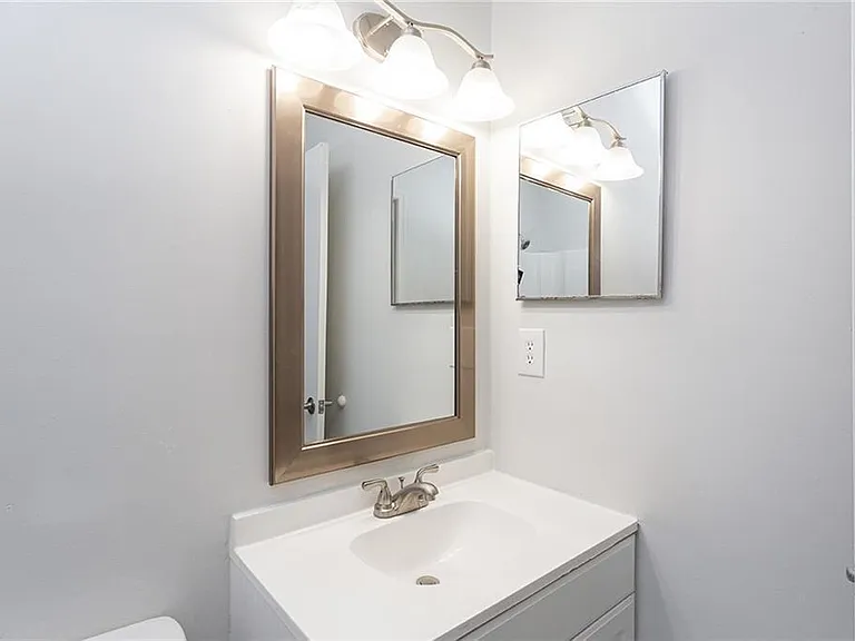 640 Aubrey Dr — Photo 12