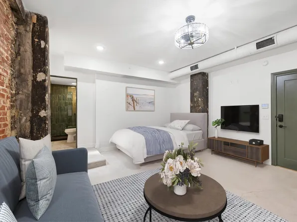 117 E 7th St #211-D, Chattanooga, TN 37402