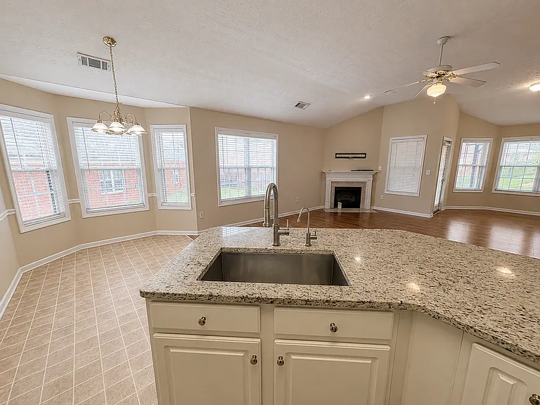500 Liverpool Ct — Photo 29