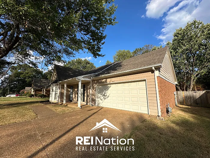 3 bed, 2.0 bath, 1622 sqft, $1,825 — Photo 2
