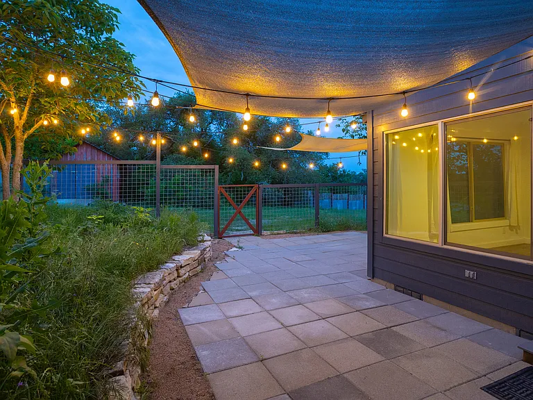 Fenced Courtyard