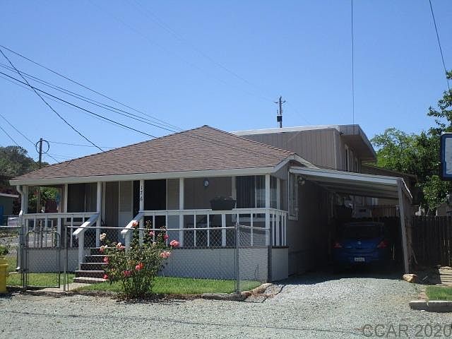 2nd image of 176 Daphne St #29