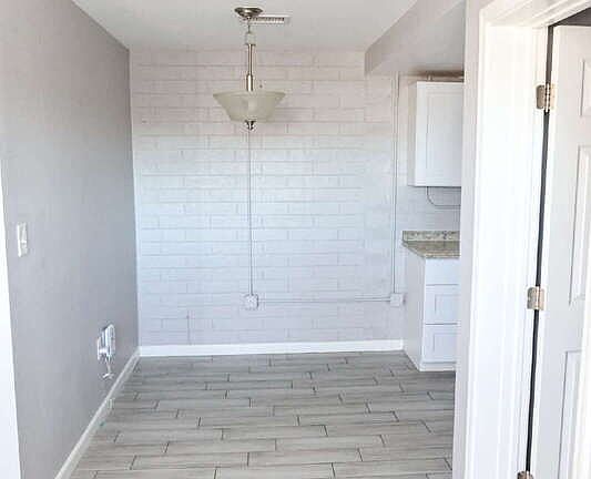 3rd image of 561 S Meridian Rd #1
