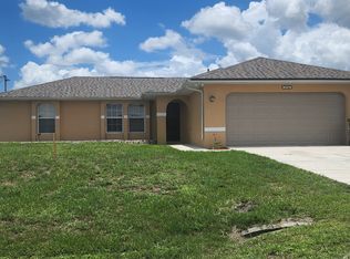 2714 69th St W, Lehigh Acres, FL 33971