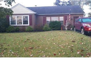 707 W County Line Rd, Hatboro, PA 19040