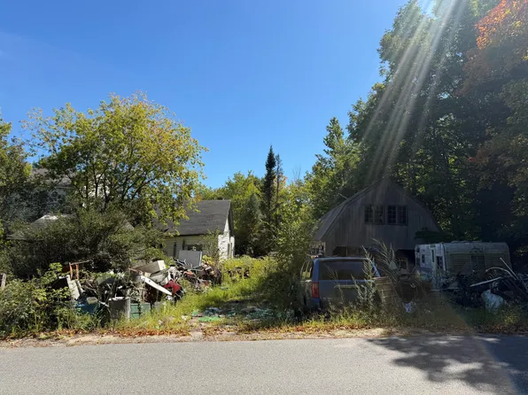 93 Hinkley Road, Gardiner, ME 04345