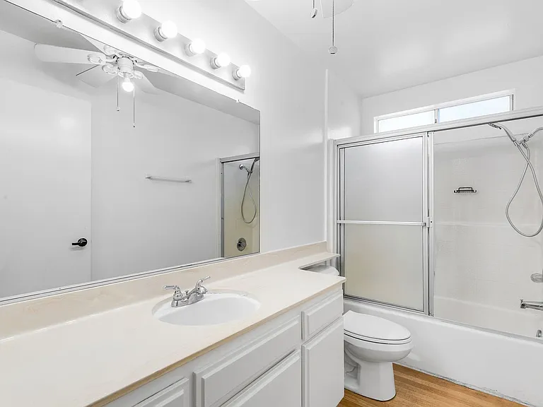 14455 Dickens St — Photo 13