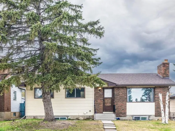 4323 E 49th St NE, Calgary, AB T1Y 2Z2
