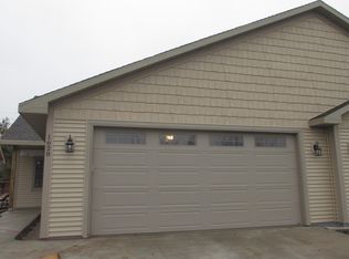 1628 Stanton Cir, Appleton, WI 54915