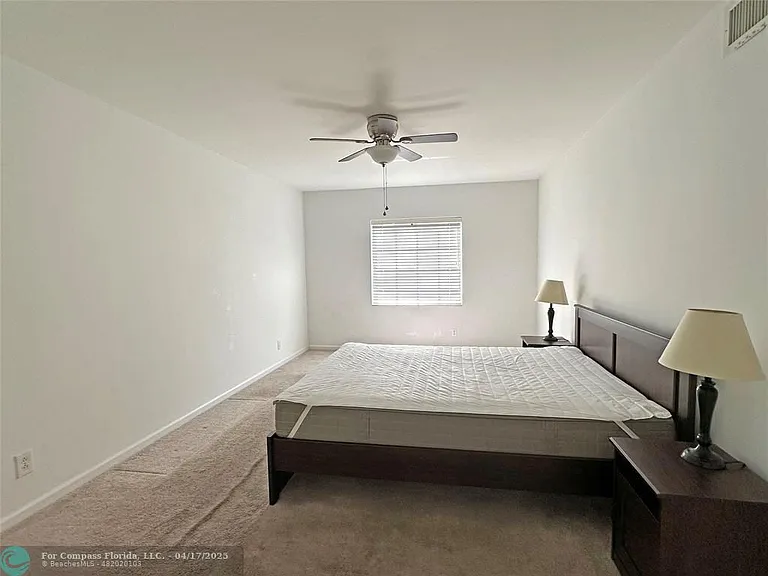 6485 Bay Club Dr #2 — Photo 20