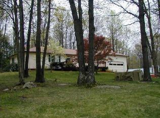 2 Leopard Dr, Sandy Hook, CT 06482