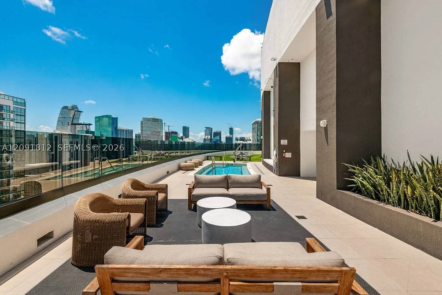 1 bed, 1.0 bath, $3,099 — Photo 4