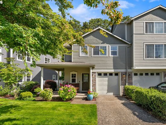 9239 SW Sweek Dr, Tualatin, OR 97062