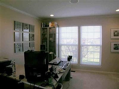 5th image of 4240 Redding Cir
