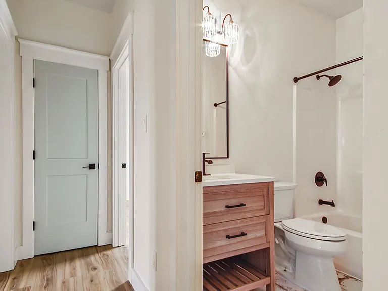 319 N Gay Ave — Photo 22
