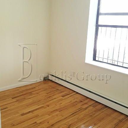 5th image of 2553 43rd St #1