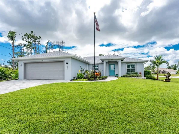 101 Lady Ln, Rotonda West, FL 33947