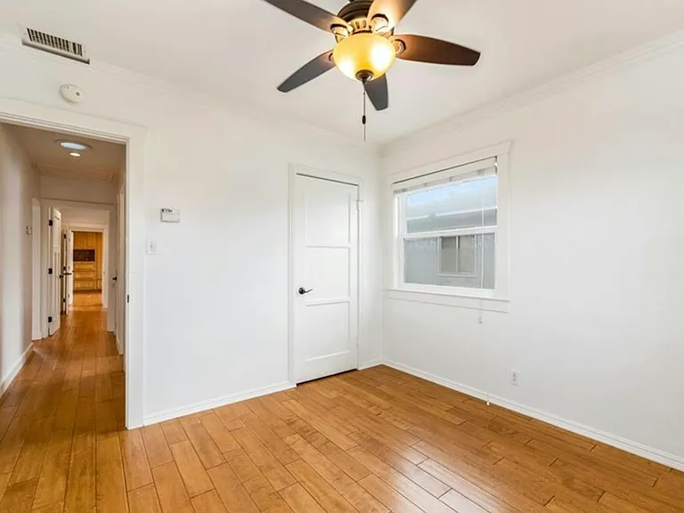 4759 Hackett Ave — Photo 3