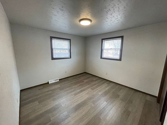 3rd image of 1635 Deckner Ave #4