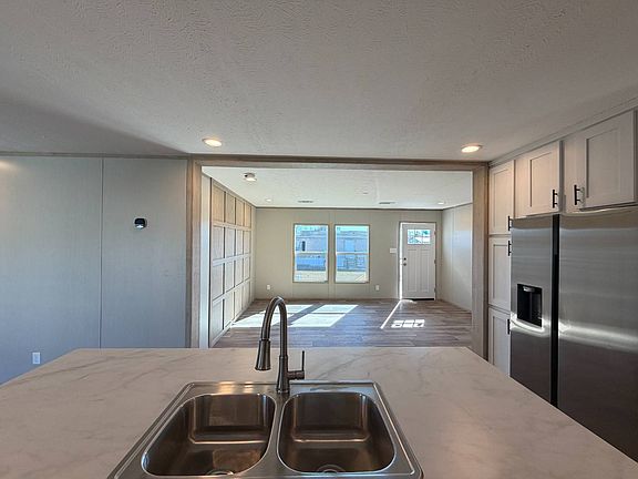 3rd image of 2418 Douglas Rd #65