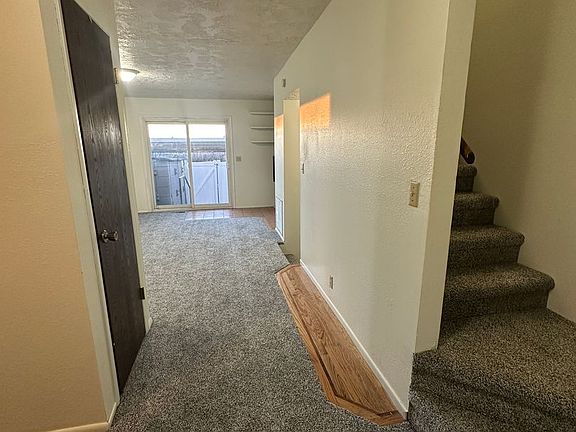 3rd image of 1456 Falcon Dr