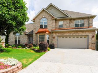 2922 Innisbrook Dr, Maryville, TN 37801