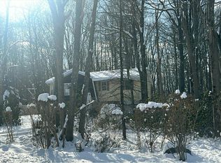 11 Cedar Rd, Mount Pocono, PA 18344