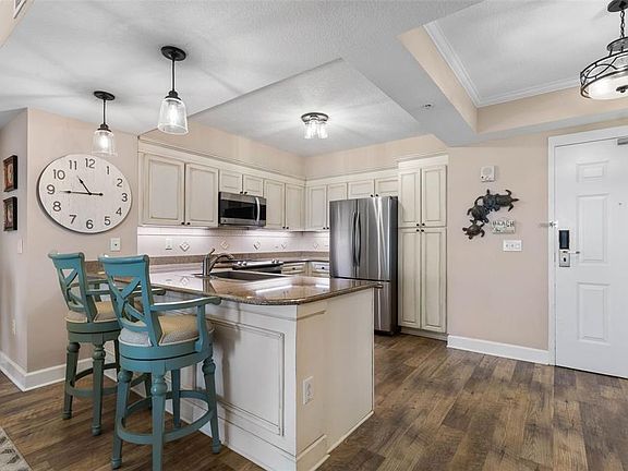 4th image of 200 OCEAN CREST DRIVE #1016