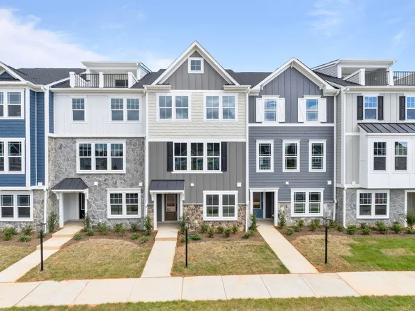 752 Park Ridge Dr, Crozet, VA 22932