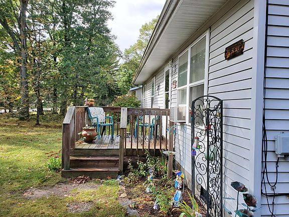 5th image of 1440 Canterbury Ave